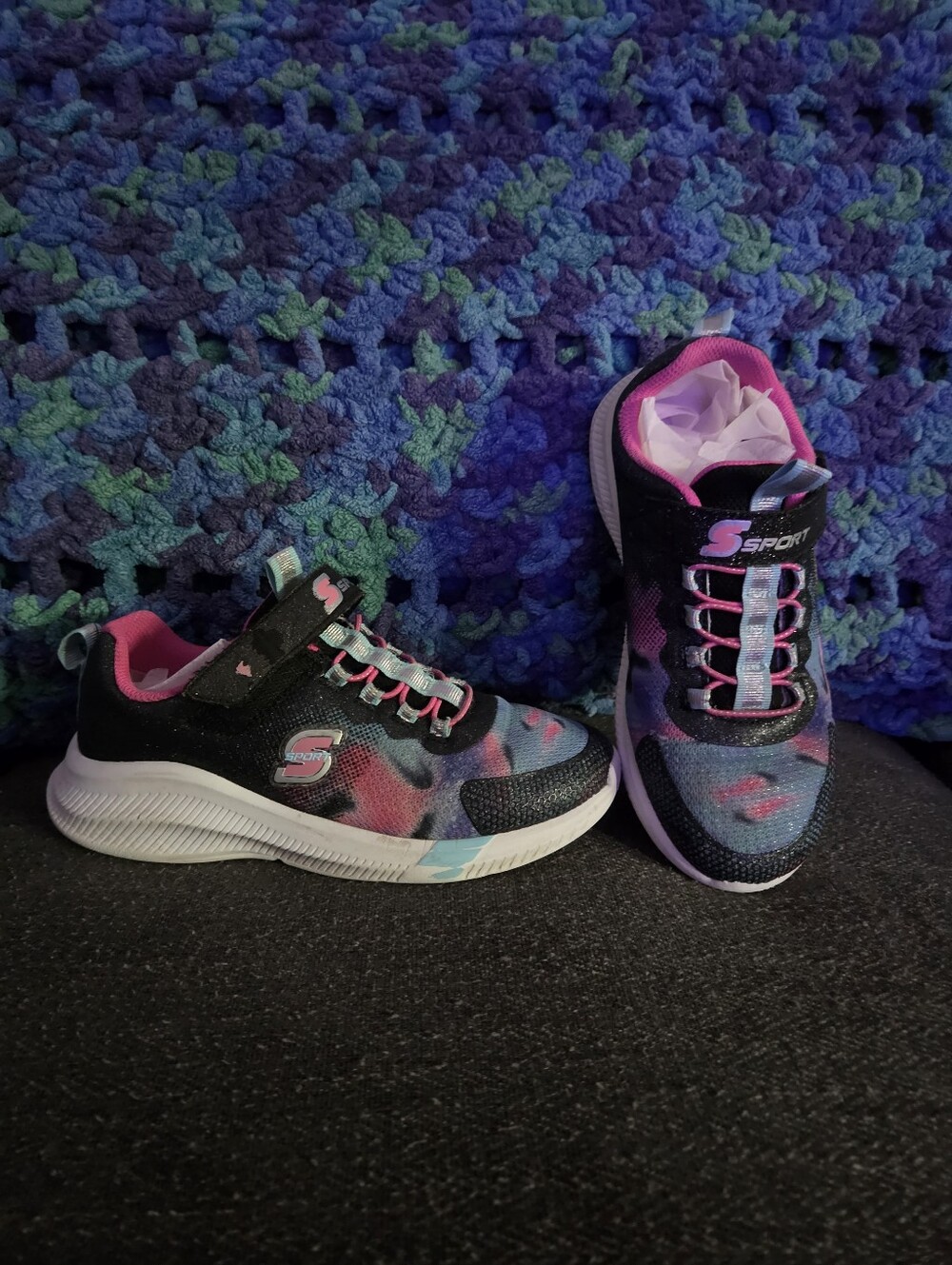 Girl's Sketchers Sport Sneakers Size 4